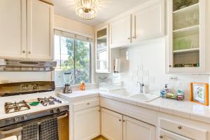 2 Mi to Griffith Park Chic Home with Private Patio