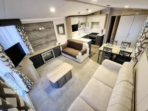 Luxury 3 Bedroom Holiday Home - Minster