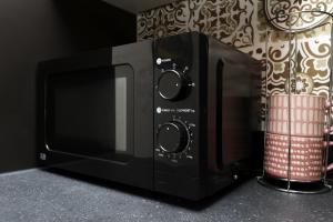 #26 7 mins Stadium Central Apartment - sleeps 4 - "Perfect for Contractors and Families - Free Street parking"