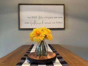 3 BR VY2901-6, Sleeps 11, Between Strip & SDC
