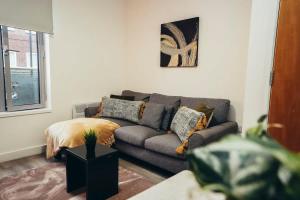1BR City Centre Apt, Self Check In, Wifi, By DerBnB