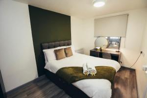 1BR City Centre Apt, Self Check In, Wifi, By DerBnB