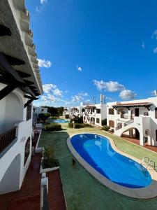 Els Vents OM IN WHITE, Refugio Zen en Son Parc, tranquilidad a 5 minutos de la playa