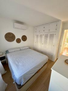 Els Vents OM IN WHITE, Refugio Zen en Son Parc, tranquilidad a 5 minutos de la playa