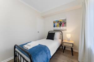 Central 3BR Apt Parking WiFi Netflix