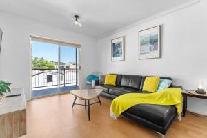 City Haven Modern 2BR Apartment on Carrington St