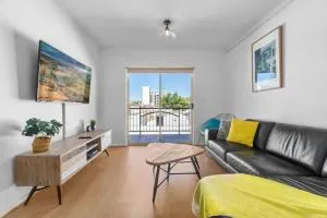City Haven Modern 2BR Apartment on Carrington St - Burnside