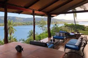 Casa Roja - Beachfront Property - Guerra