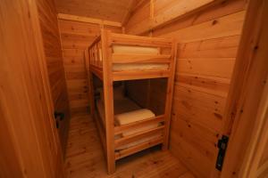 أكواخ البحيرات