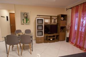 Lovely Nest Piraeus Premium