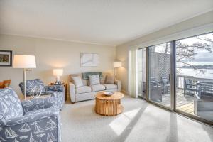 Boat and Fish Waterfront Gem on Pasquotank River!