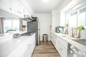 Beach House Steps to the Sand!