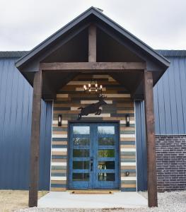 WhiteTail Cabin with Shuffleboard
