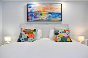 Its Five OClock Somewhere