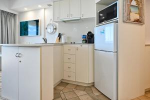 Its Five OClock Somewhere