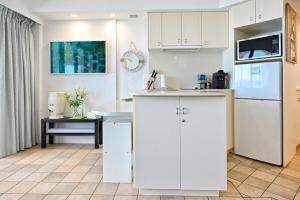 Its Five OClock Somewhere