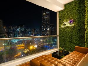 Luxury 4BR - Full Marina View - High Floor Bliss