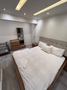 Elegant garden view 3BR