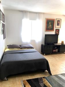 Apartments by the sea Prvic Luka, Prvic - 21276