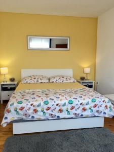Apartments by the sea Prvic Luka, Prvic - 21276