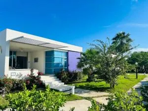 Villa Frente a la Playa con Jacuzzi Marina de Puerto Velero - El Morro