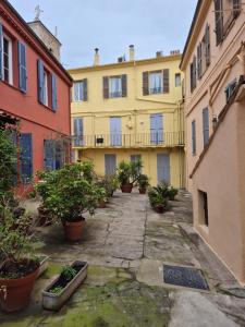 Cannes centre - Vieux port