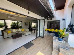 Henia Villa by G Estate Phuket