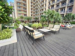 BP1043 Pool View Staycation Paranaque Pasay