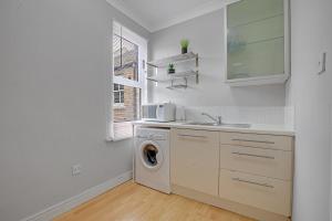 Luxury House London near Subway Station N15