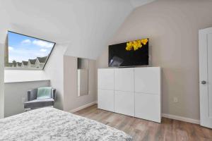 Stylish Comfort Wooster Square Yale Wi-Fi