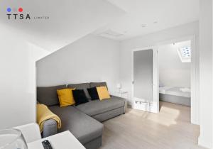 1-Bedroom Apartment near East Croydon Station - 1