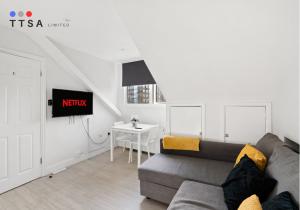 1-Bedroom Apartment near East Croydon Station - 1