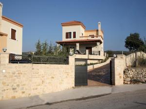 Attractive villa with private pool