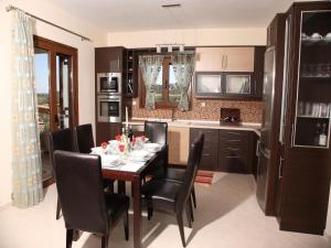 Attractive villa with private pool