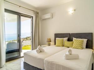 Villa in Elounda with Ocean Views & Pool