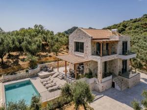 Villa in Zakynthos with Private Pool & Views