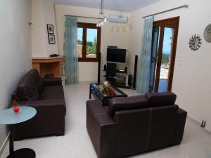 Villa in Skouloufia with Private Pool & Views