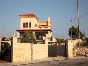 Villa in Skouloufia with Private Pool & Views