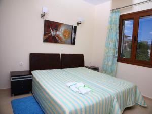Villa in Skouloufia with Private Pool & Views