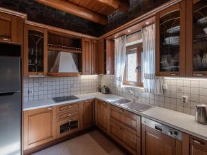 Charming Family Villa with Pool in Koxare
