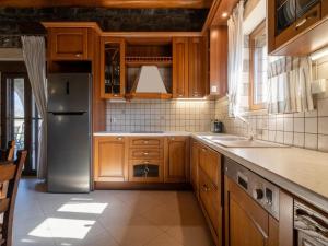Charming Family Villa with Pool in Koxare