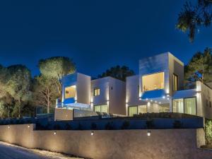 Villa in Zakynthos with Sea Views & Pool