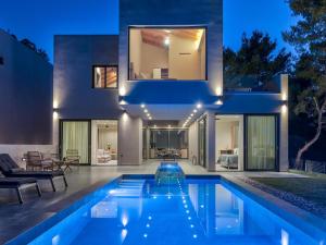 Villa in Zakynthos with Sea Views & Pool