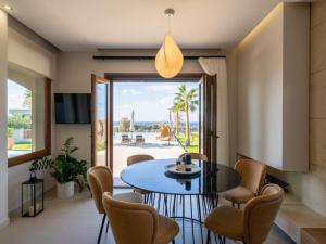 Villa in Crete with Pool & Sea Views
