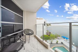 Pumicestone Passage Waterfront Escape