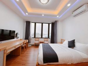 RoyalHomestay And Coffee