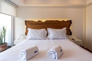 Elegant Canseco Residence by Geko