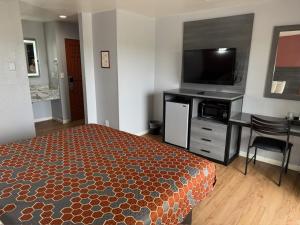Standard King Room room in Ocean Gate Inn