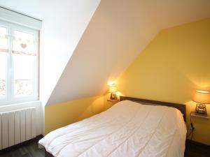 Appartements Triplex au 1er etage, 250 m des Thermes, proche commerces, WIFI, max. 6 pers., sans ascenseur - FR-1-415-107 : photos des chambres