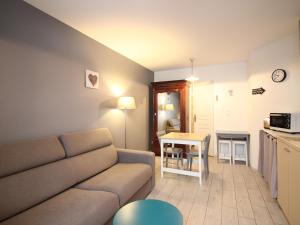 Appartements Studio RDC avec WiFi proche centre Mont-Dore - 2 couchages - 2 etoiles - Equipe et tout confort - FR-1-415-108 : photos des chambres